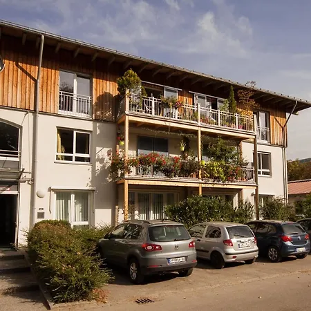 Bed and Breakfast Gastehaus Olympia Reitanlage Munchen-Riem